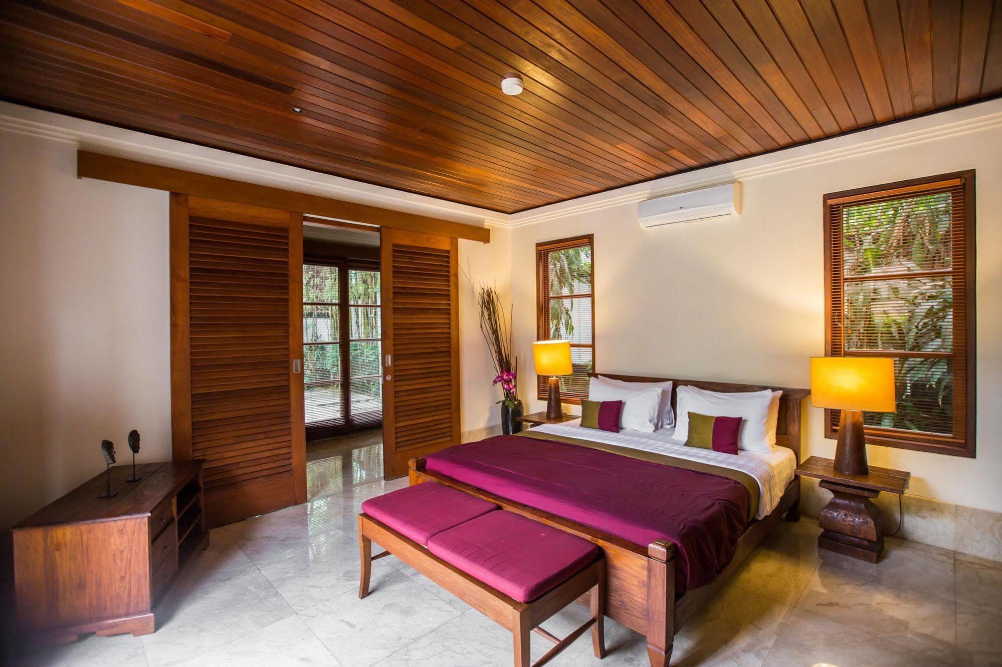Karma Jimbaran Villa Exterior photo